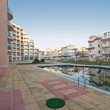 In Semiramida Gardens Apartment